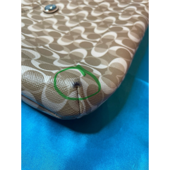 Women's Coach Peyton Dream Crossbody Bag Medium Beige and White Retro look - Picture 11 of 11